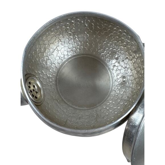 Vintage '50s N C Joseph Ltd. Stratford On Avon J106A Aluminum Hammered Teapot - Picture 5 of 10